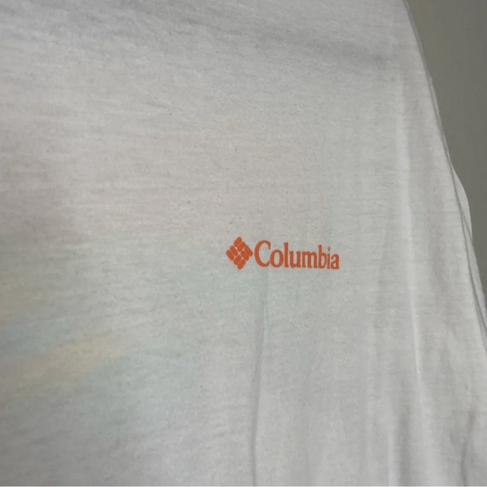 Columbia Crew Neck Short Sleeve Graphic T-Shirt Size Large - Picture 6 of 10